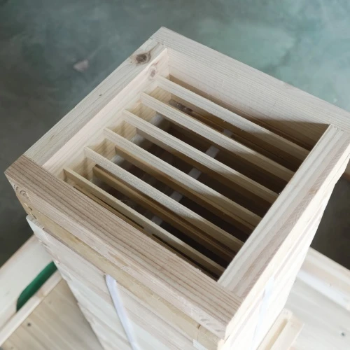 info-1-1 Pine Wood Beehive